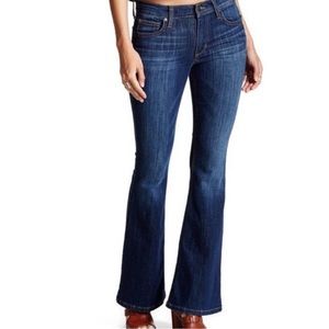 NWOT Joe’s Jeans petite bootcut in dark wash